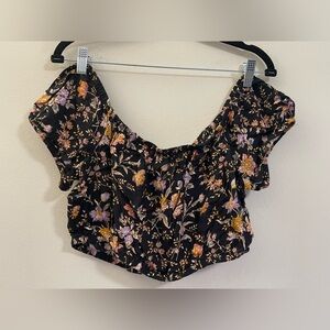American Eagle Floral Puff Sleeve Crop Top -‎ M